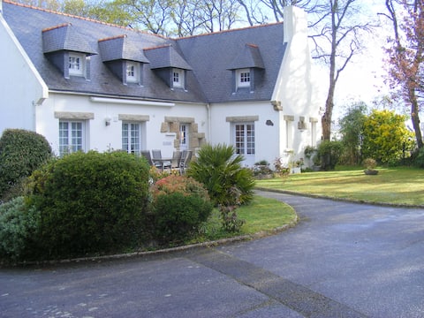 Top performing Airbnb: Spacious 3-stars classified house, near beaches in Pont L'abbé