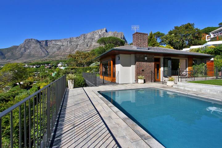 Table Mountain in the garden! gallery image 2