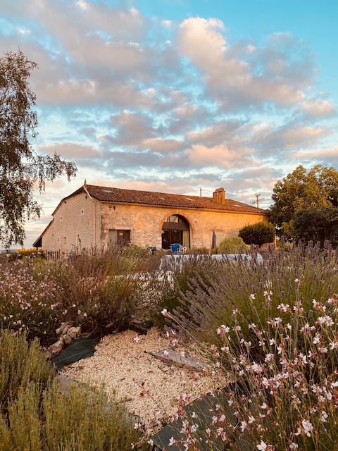 Lovely 4 bedroom villa with views and pool.