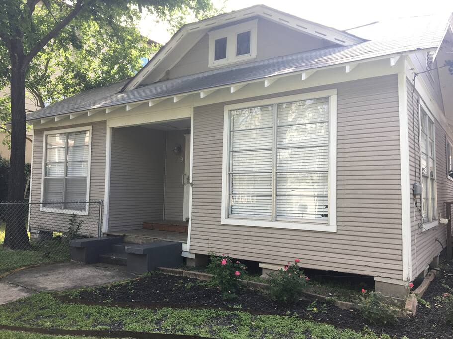 Charming 1930 bungalow with fenced yard.