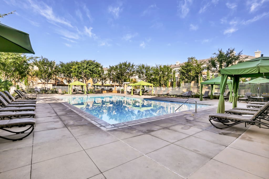 Huge pool with plenty of lounge chairs. Perfect to soak up the SoCal sun!