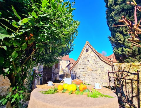 Gîte des Lauriers in the center of Saint Cirq Lapopie