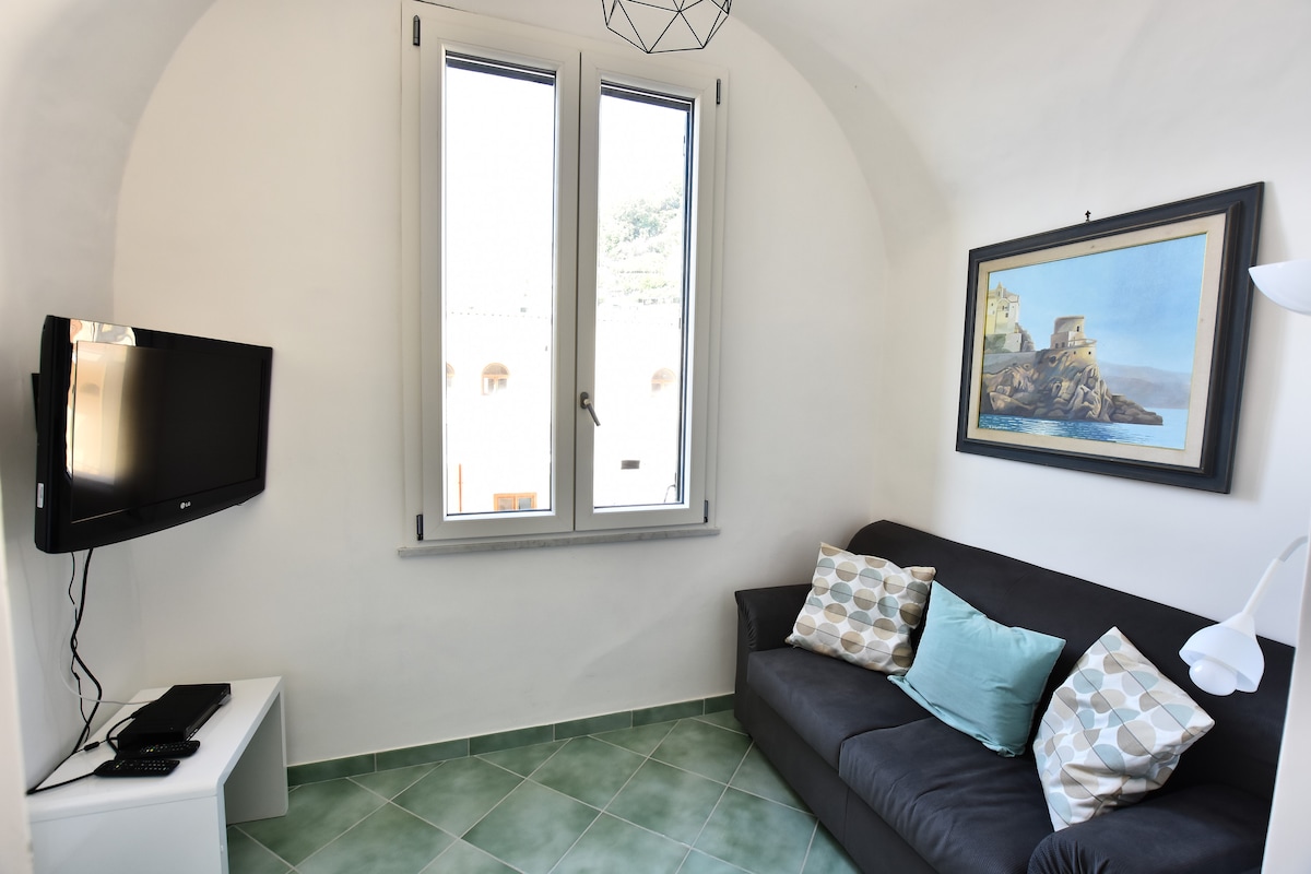 Top performing Airbnb: New Apartment "Il Chiostro 2.0" Amalfi downtown in Amalfi