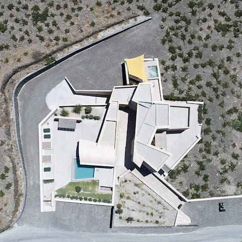 Royal Albus Court with Private Pool