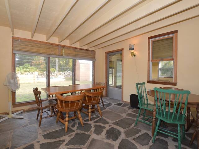 Quonochontaug Beach House! gallery image 4