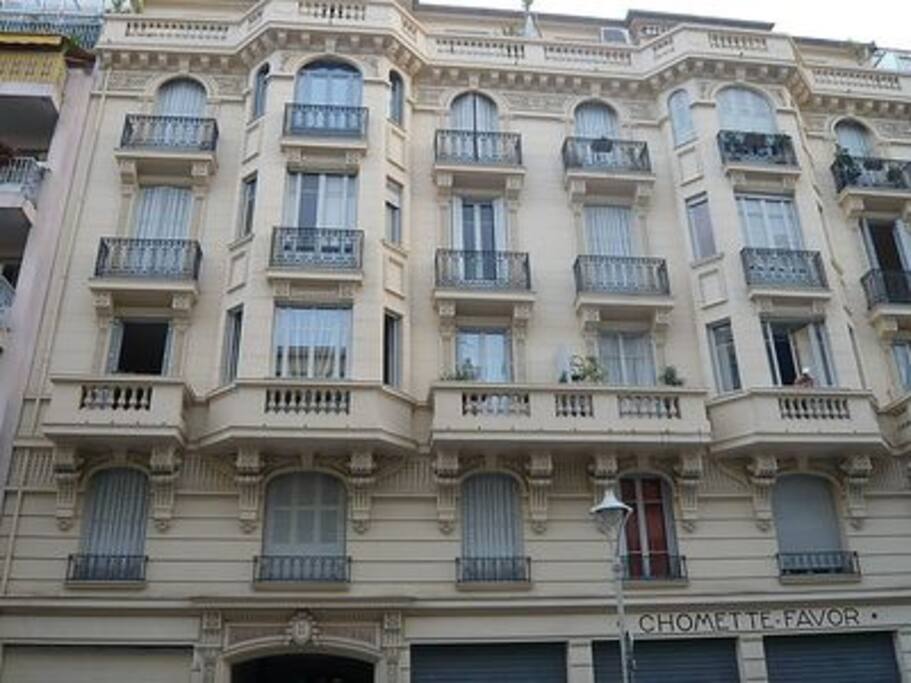 immeuble typiquement Niçois