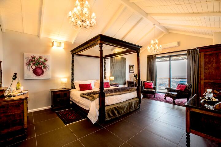 Mariner Guesthouse & Villa gallery image 3