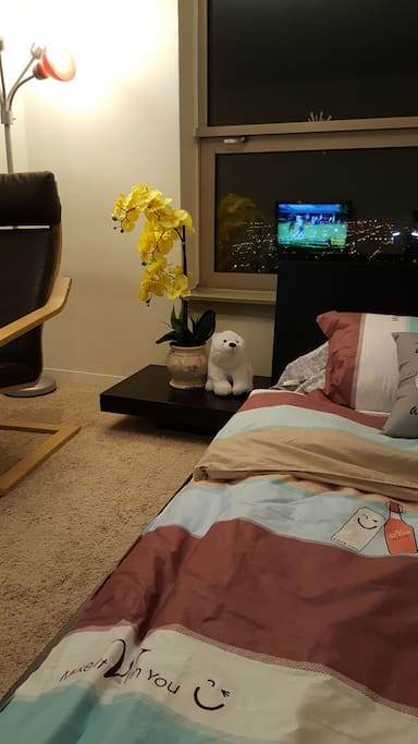 Welcoming polar bear by the bed
