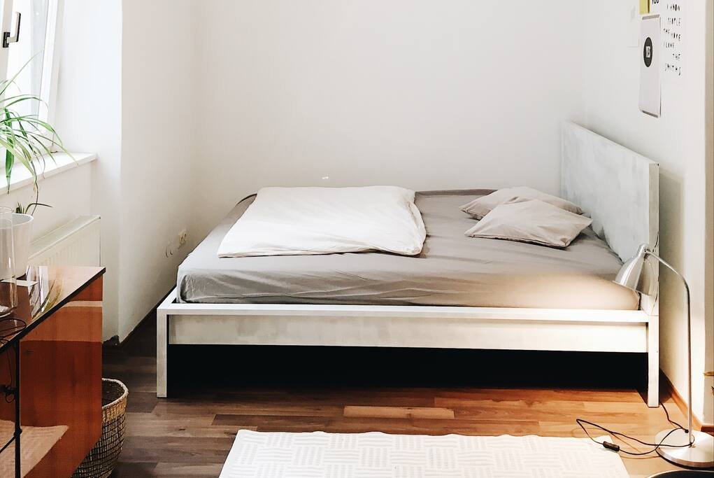 Bed 180 x 200