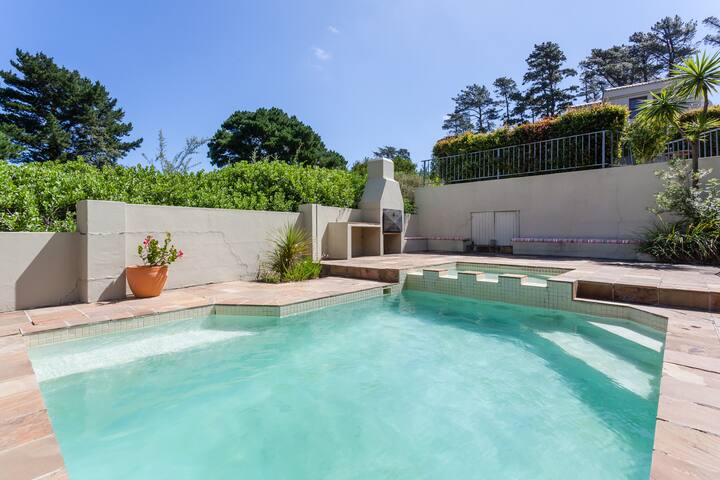 Sea view Villa in Secure Gated Estate, Cape Town gallery image 2