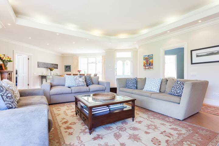 Sea view Villa in Secure Gated Estate, Cape Town gallery image 4