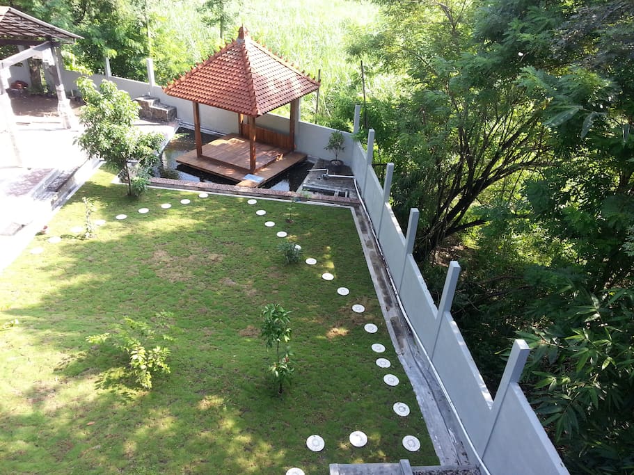 Mahoni Homestay nuansa alam hijau Houses for Rent in 