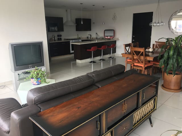 Esplendido departamento junto al WTC