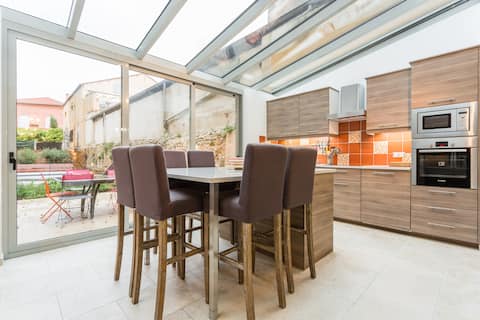 Townhouse in Central Aix (A/C, pool, parking)