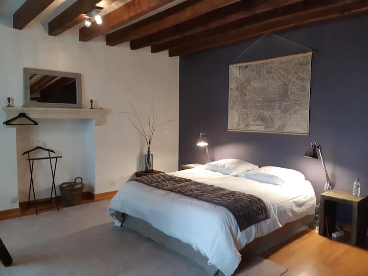 Bedroom 1, ground floor, bed 160