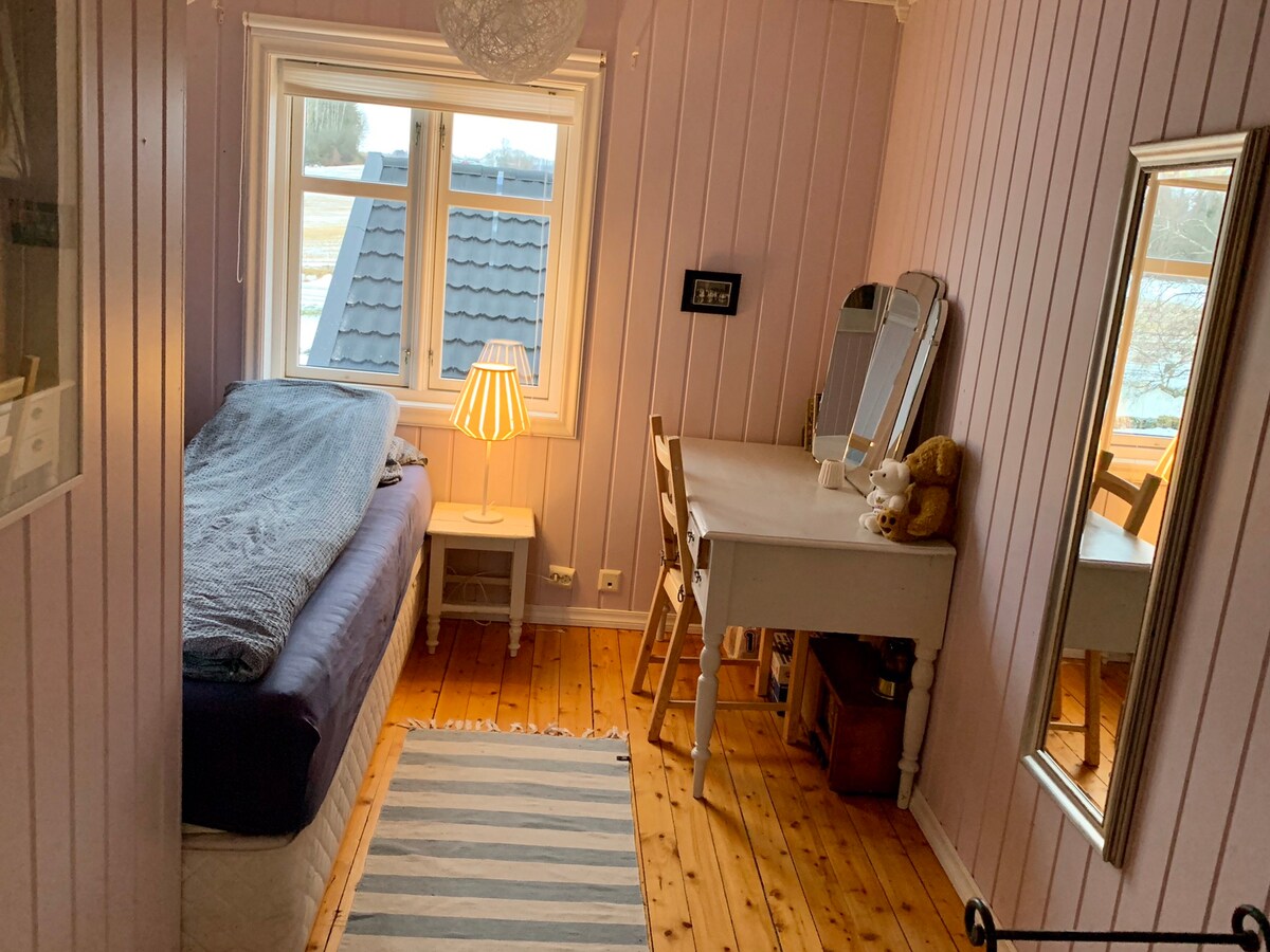 Dhomë gjumi 3 me krevat dopio.