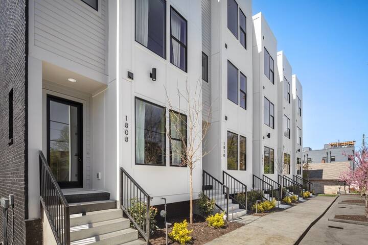 Home in the Middle of Vandy, Belmont & Music Row gallery image 2