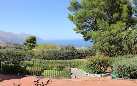 Annuncio Airbnb popolare: CONZA 44 A unique, dream villa a Castellammare Del Golfo