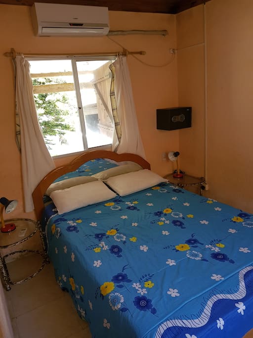 Dormitorio, aire acondicionado, caja fuerte