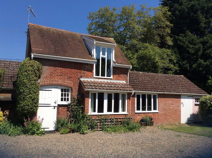 The Coach House, self catering, Victorian property Guesthouses for