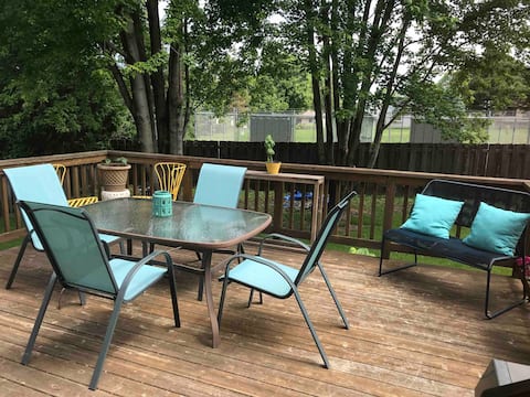 Cute & cozy west side home, close to everything!