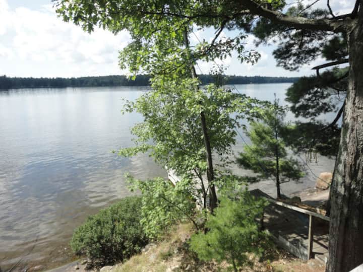 Muskoka Lakeside Cottage! Beautiful Bala 2 Bdrm Cabins for Rent in