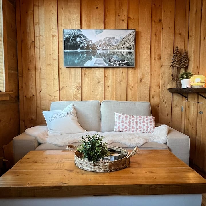 Heritage Cabin In Private Forest Setting - Chilliwack