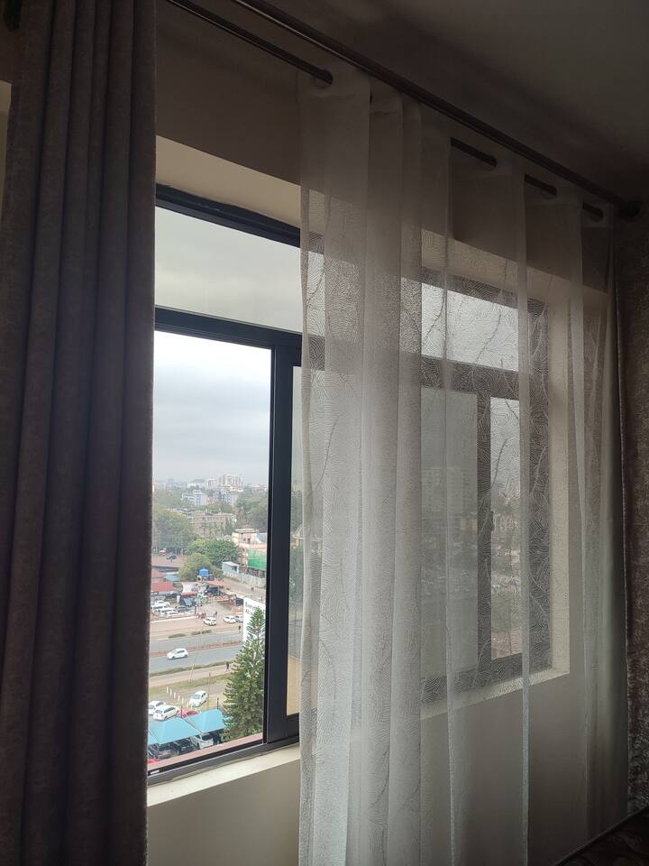 Изглед от спалнята 