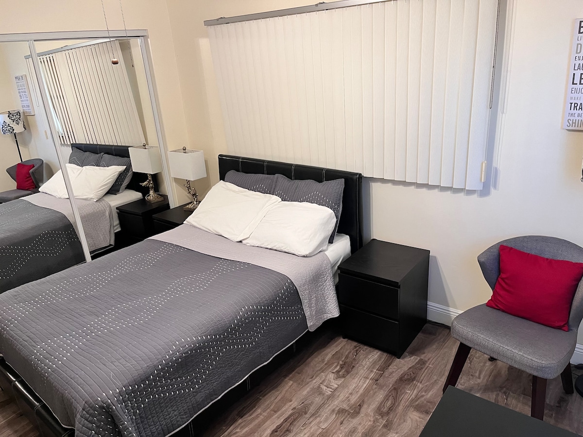 Private &Cozy Bedroom for Female Nurse Apartments for Rent in Margate