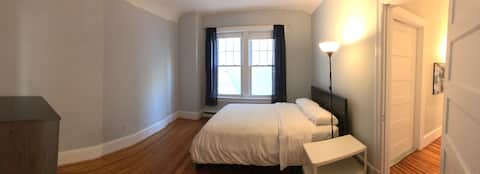 Neat Apartment 10 minutes' walk to White House