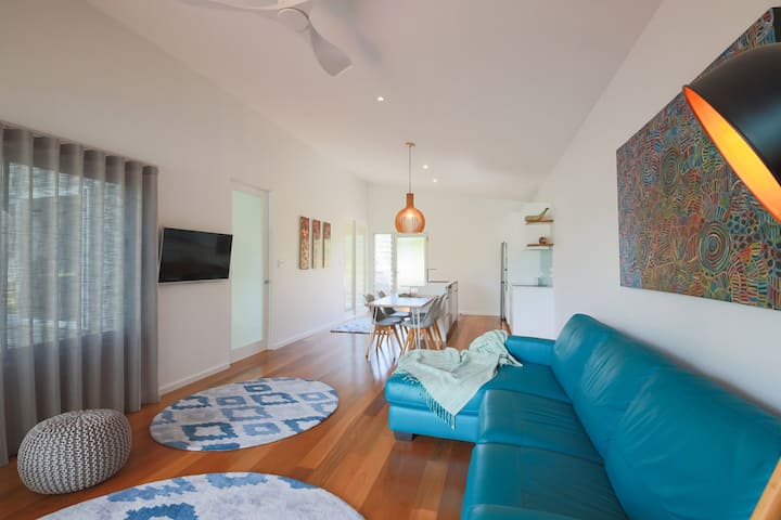 The Lily Pad - Luxury Coastal Retreat With Spa - Coffs Harbour