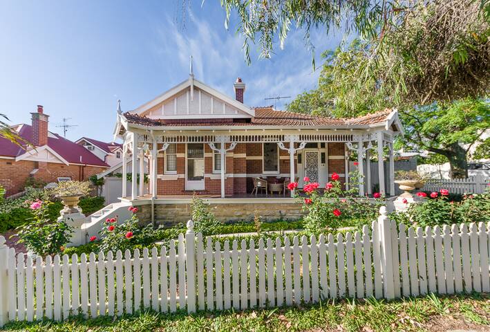 Fairview. Subiaco’s Most Significant Heritage Stay gallery image 2