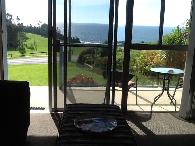Narooma Golfers Lodge Unit 3