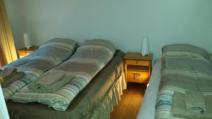 Glavna spavaća soba 1,60x2,00 krevet i 1.00x2.00 krevet