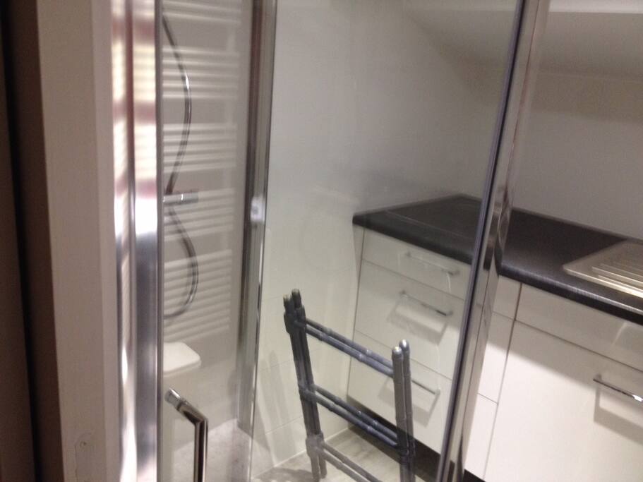 douche et kitchenette
