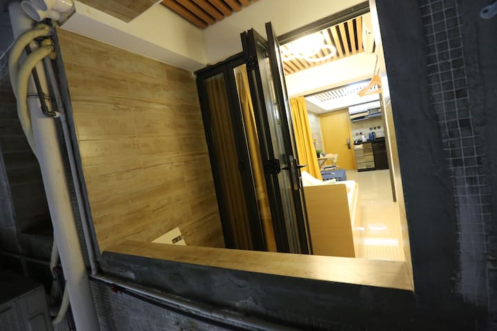 T2AB-4寝室,4小陽台,廟街夜市,佐敦站A出口4分鐘,廚房,即熱熱水器,行李寄存位置,自助入住