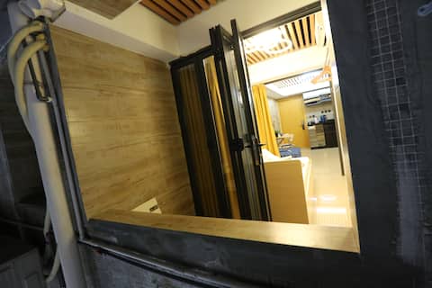 T2AB-4 Bedroom, 4 Small Balcony, Temple Street Night Market, Jordan Station Exit A 4 minutes, Kitche