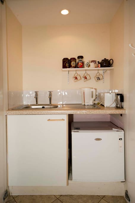 Kitchenette Area