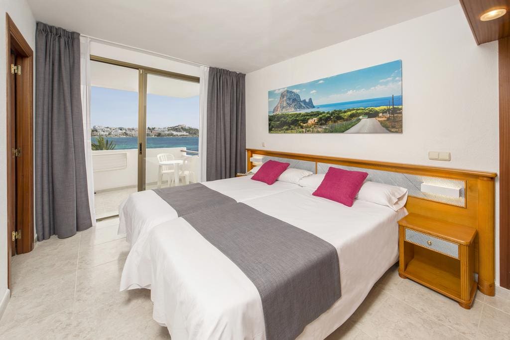 Bedroom example (4 guests apartment)
