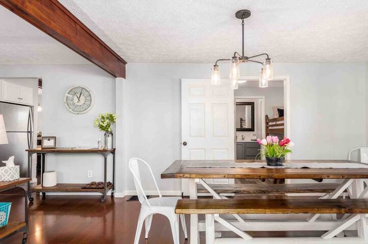 Spacious home close to OSU ft. off street parking gallery image 3