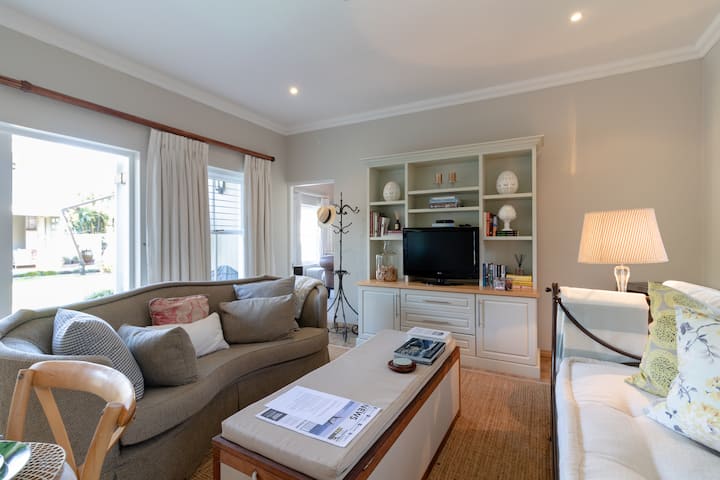 Cottage On Fir Hermanus - Hermanus