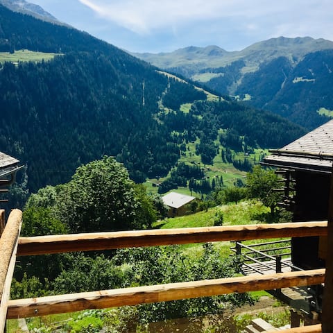 Beautiful and authentic chalet renovated in Sarreyer