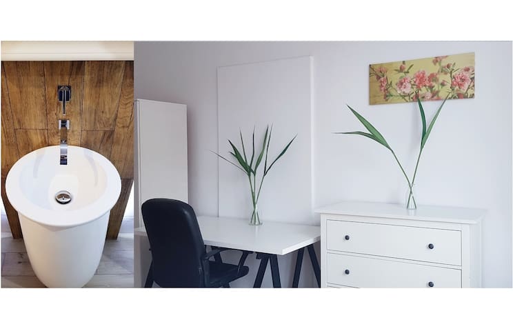 C1-Cool Room with balcony in the City Center