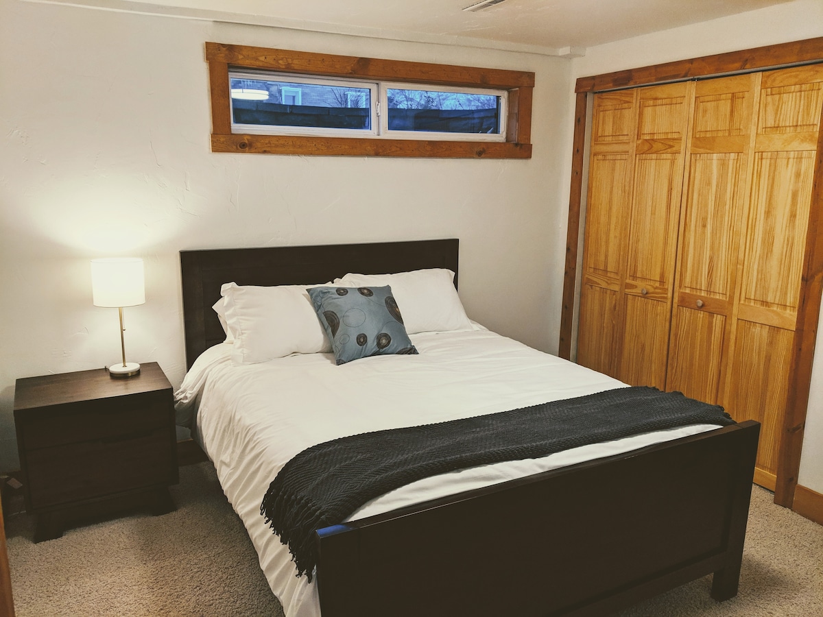 غرفة نوم 5 في الطابق السفلي