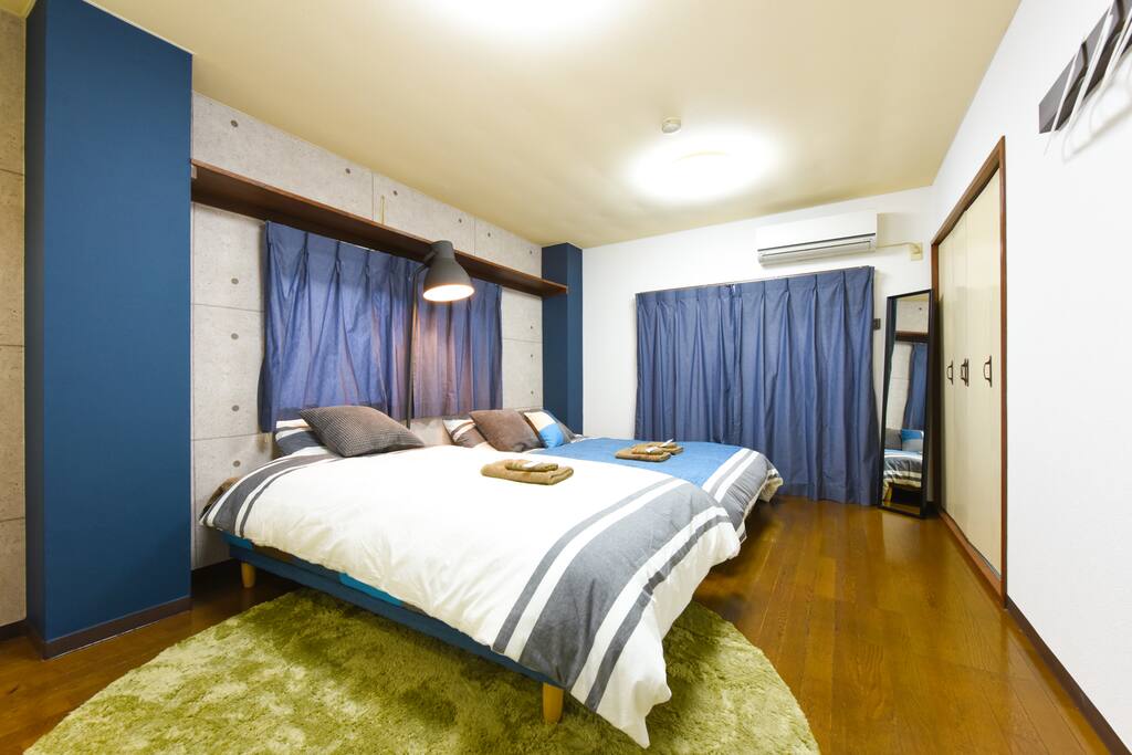 Cozy studio apartment with one double bed and one single sofa bed