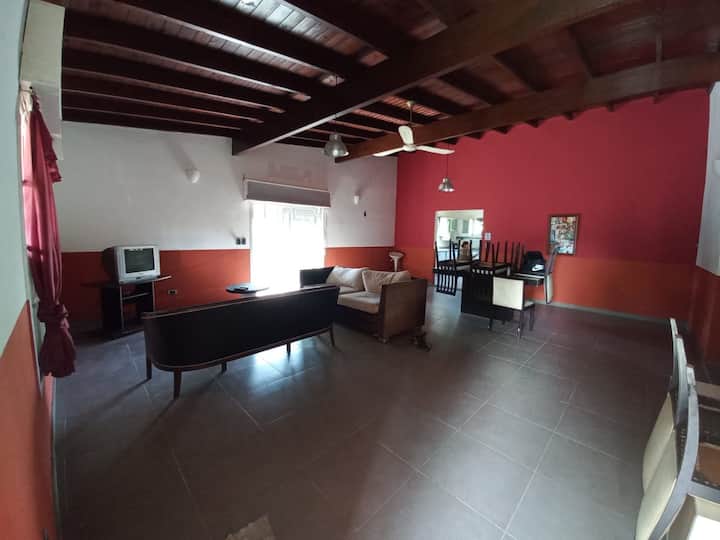 Chalet Con Pileta Y Parrilla - Merlo