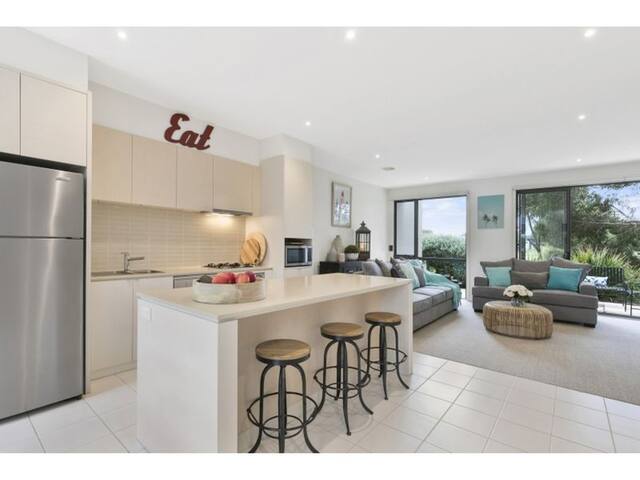 Private & peaceful resort style apartment