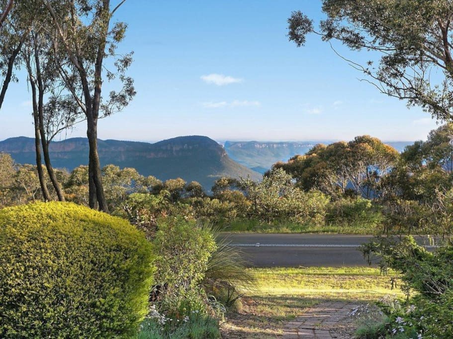 Views across the valley as far as Mittagong