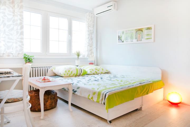 Fresh&Exciting Near the Danube