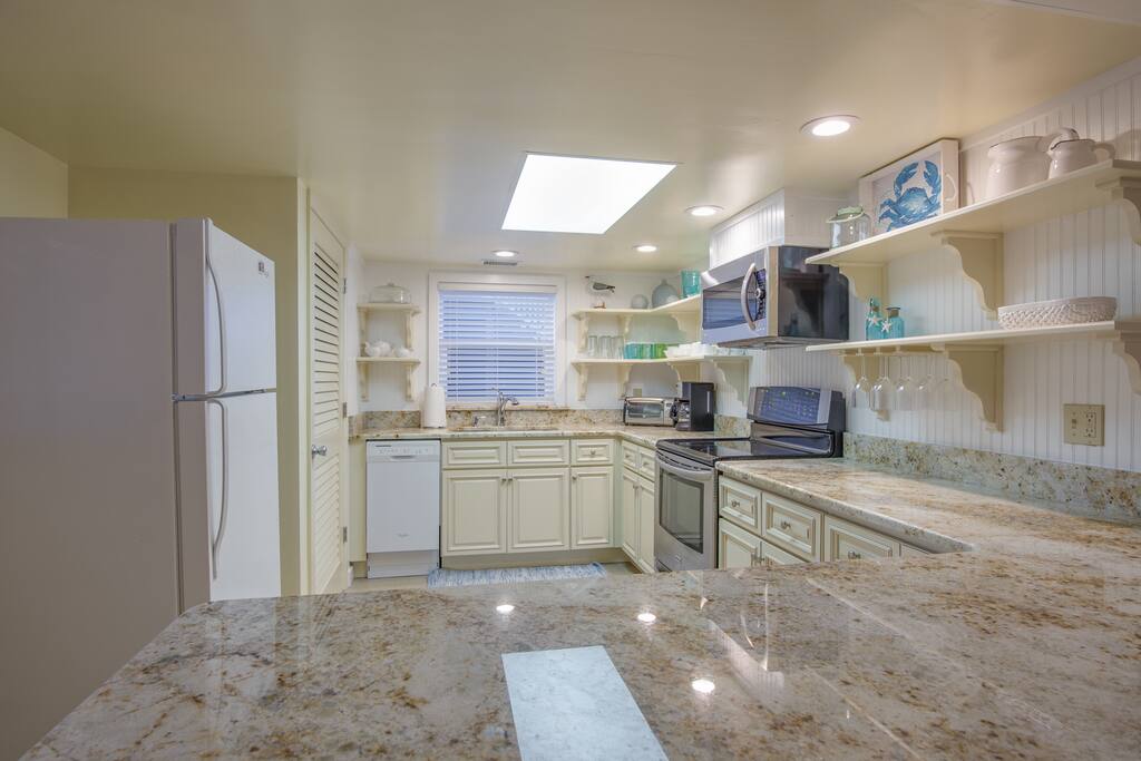 New Kitchen with granite
